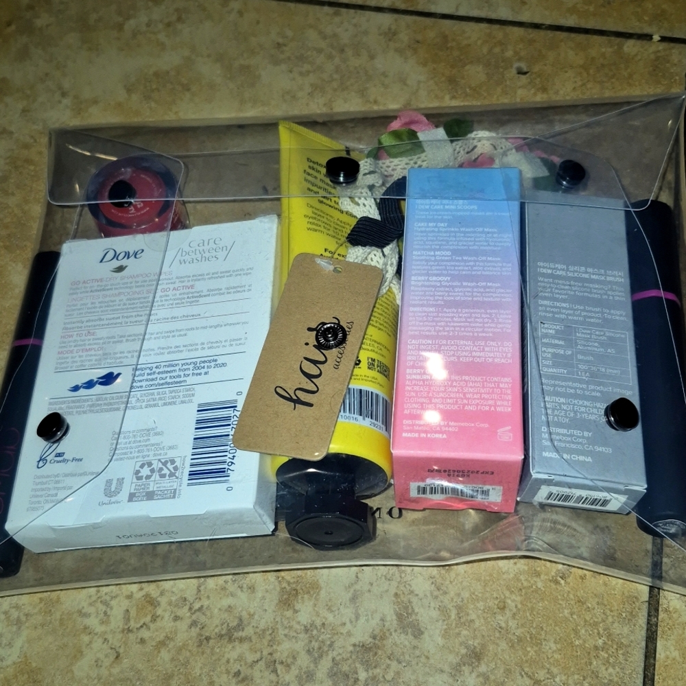 Mother's Day Bundle NWT - Picture 5 of 5